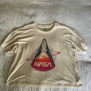 American Eagle Cream NASA Tee Size Large